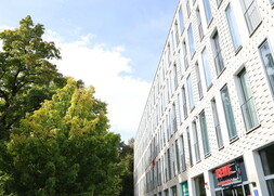 Außenansicht Petra Kelly Straße