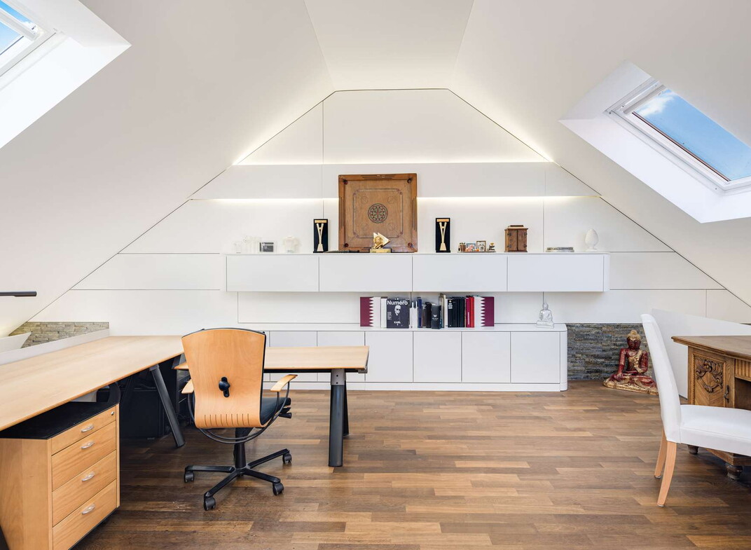 Galerie mit Bibliothek