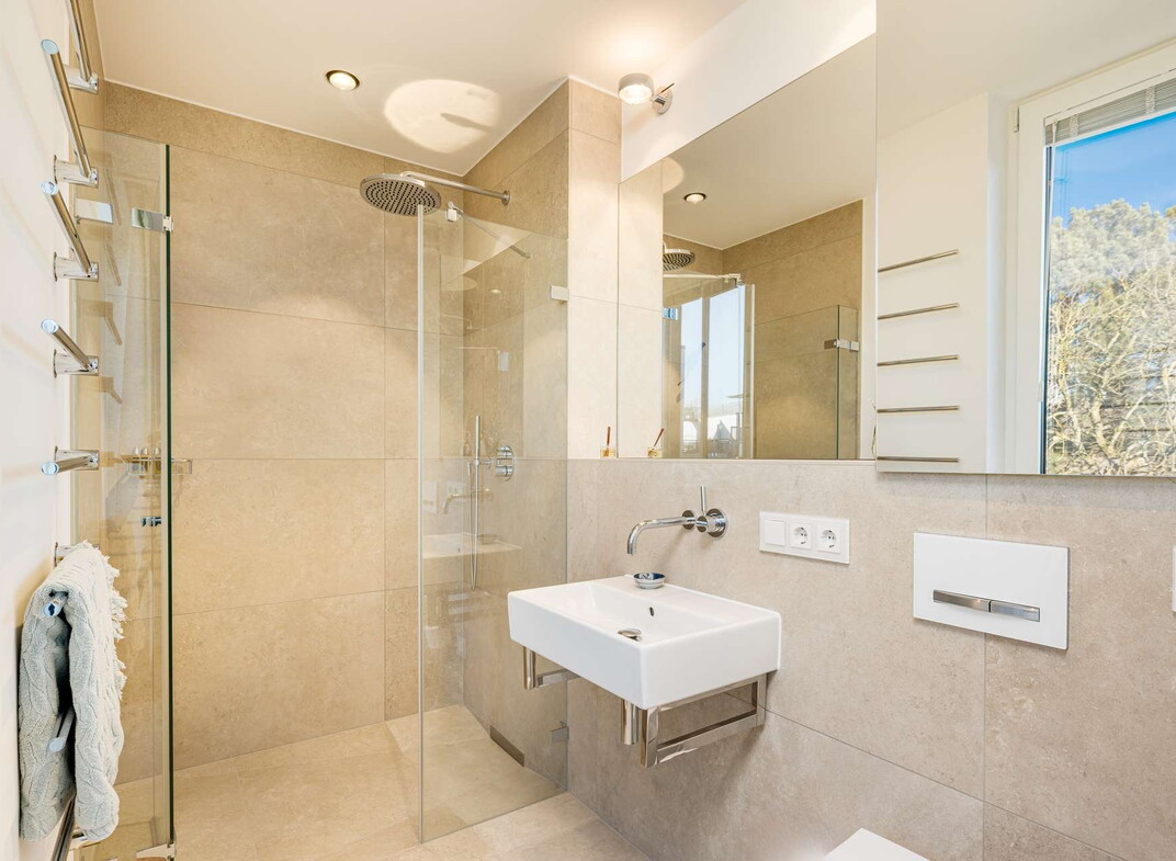 Gästebad mit Rainshower-Dusche