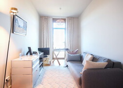 Modernes Arbeitszimmer – auch als Gäste- oder Kinderzimmer nutzbar