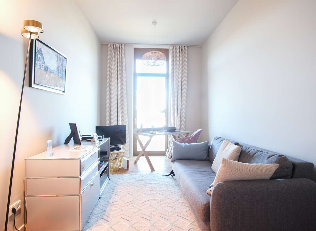 Modernes Arbeitszimmer – auch als Gäste- oder Kinderzimmer nutzbar